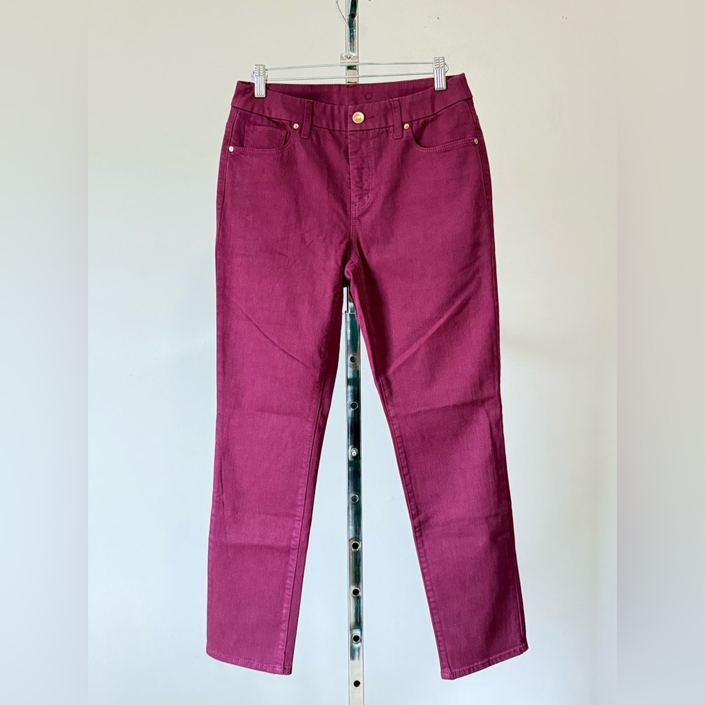 Chico's.. Vaqueros rectos semielásticos. SIZE: 0 COLOR: Rojo Razzie intenso.